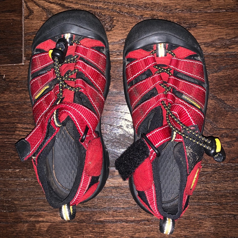 Red Keen H2 Sandals